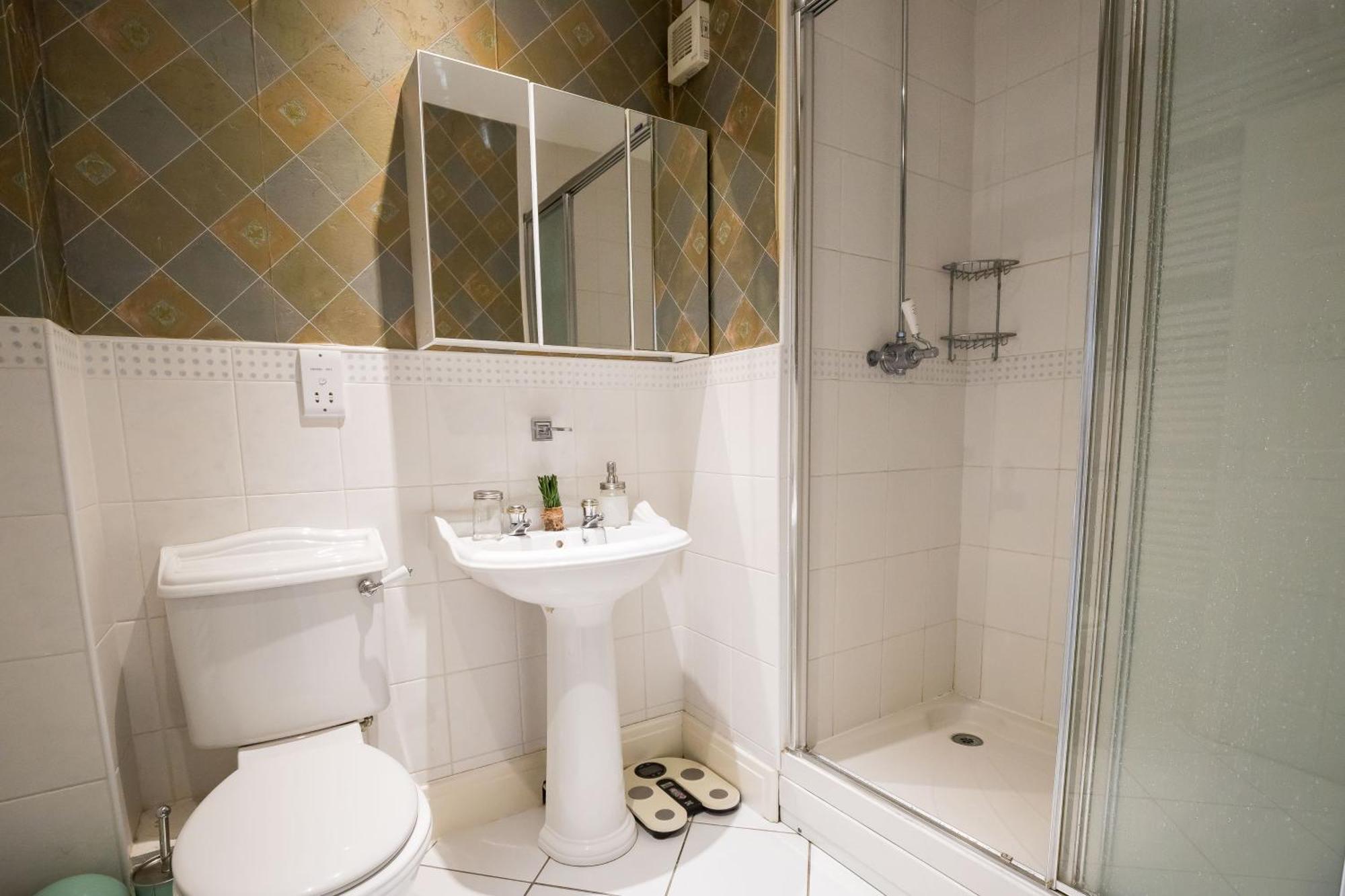 Отель Spacious, 3 Bed House For 6 In Central Честер Экстерьер фото